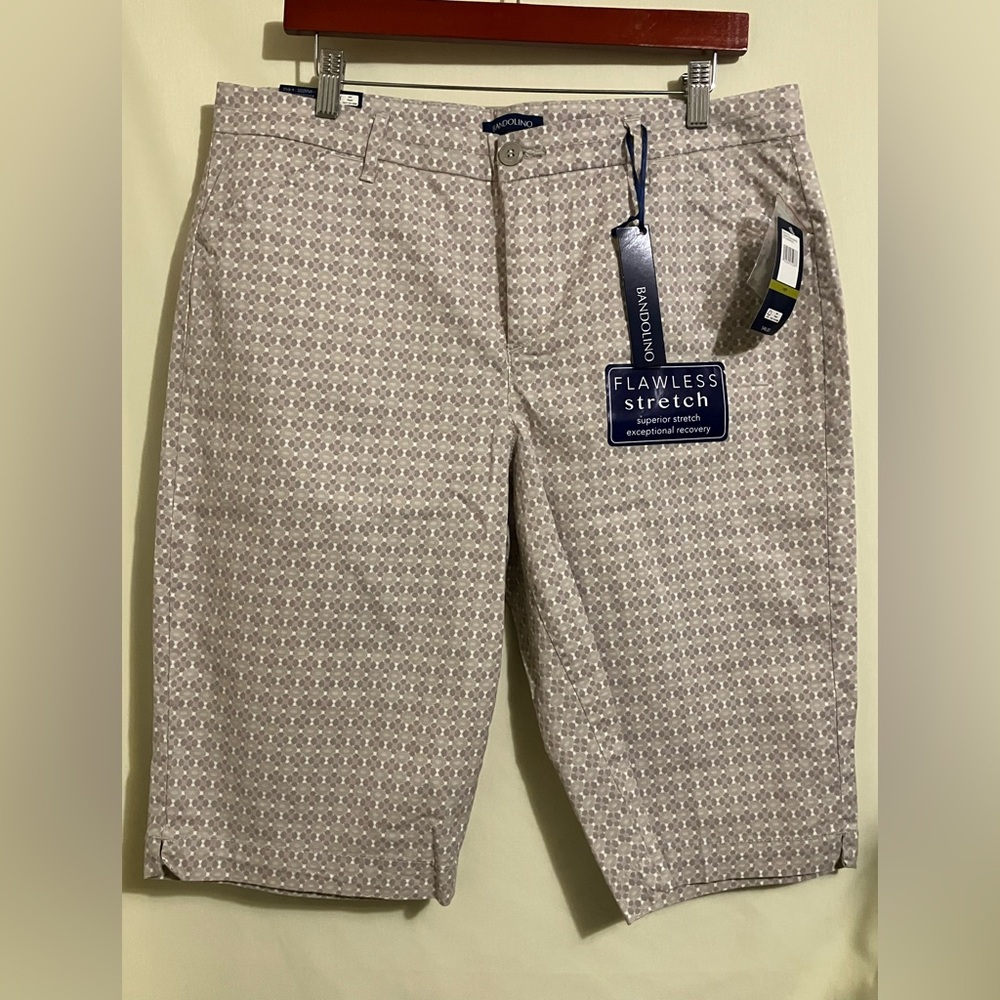 Bandolino Ivette Women's Beige Tummy Control Slimming Panel Bermuda Shorts 14P